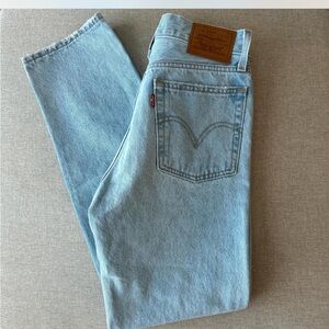 Levi’s wedgie jeans